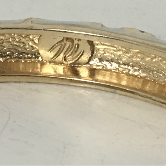 Jiu Long Xing Floral Flowers Snap Hinged Bracelet - Picture 7 of 8